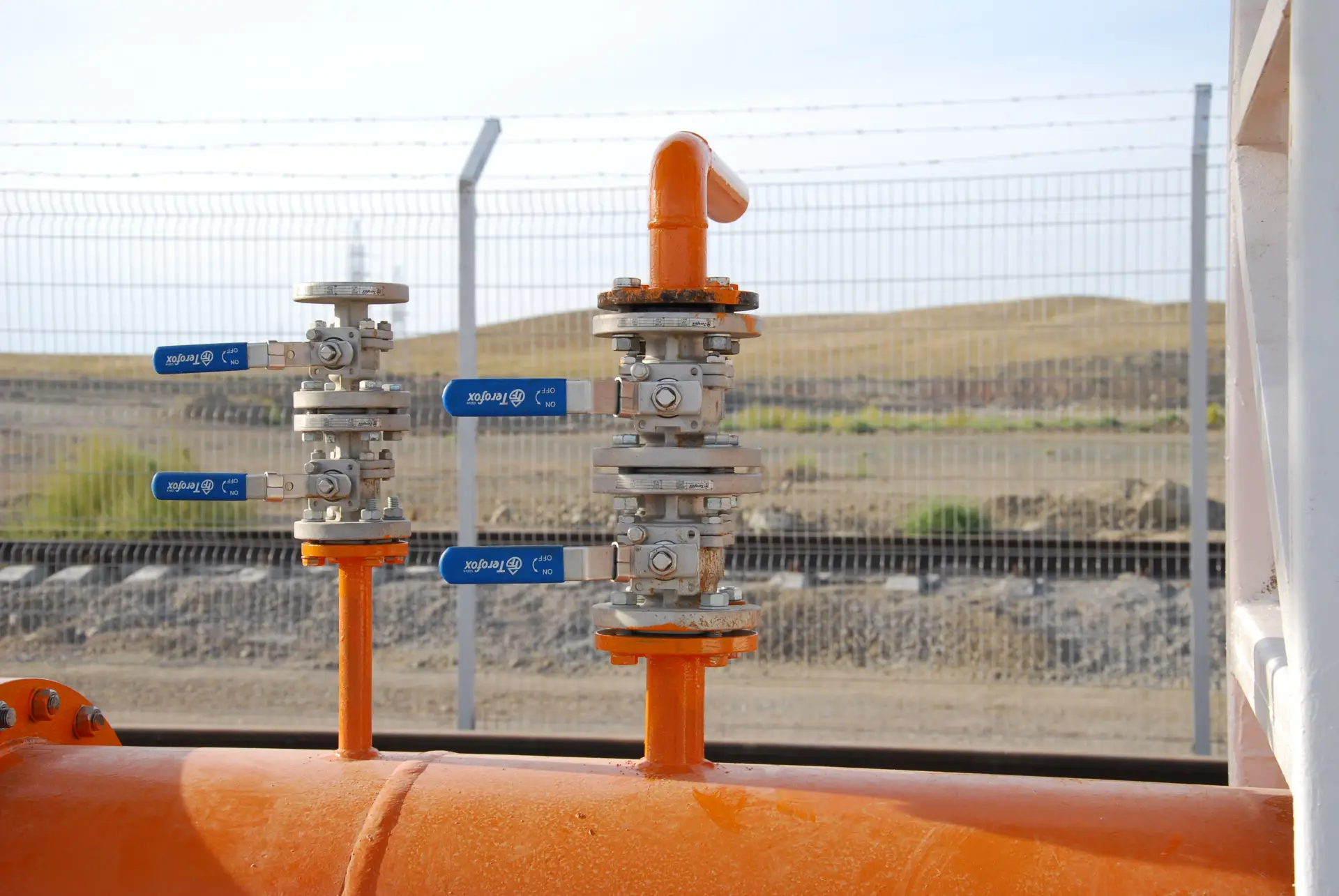 Шаровые краны из нержавеющей стали на складе серной кислоты